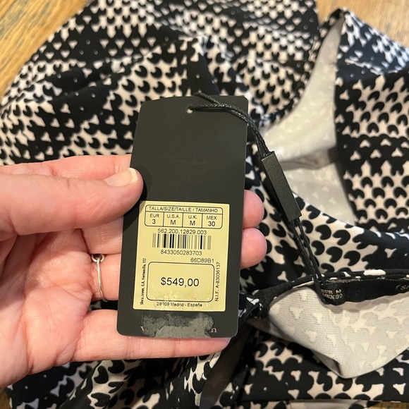 SFERA – Sleeveless Graphic Top (NEW) black & white size M - Picture 3 of 7